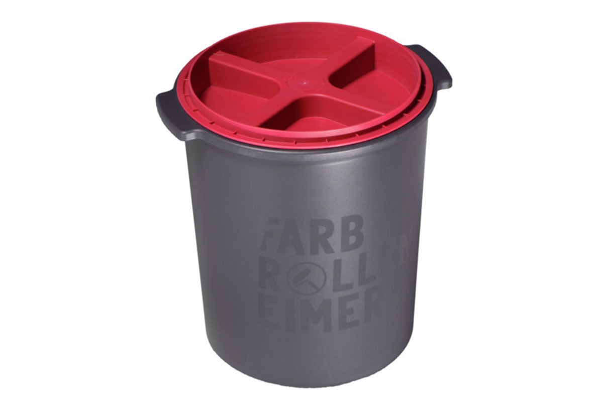 Der Eimer fasst bis zu sechs Farbrollen unterschiedlicher Breite. Der luftdichte Verschluss hält die Farbrollen frisch und einsatzbereit.
