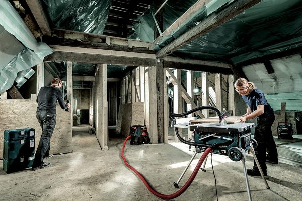 Dachgeschossausbau mit der Tischkreissäge TS 254 M von Metabo
