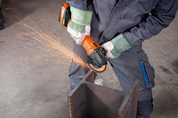 Akku-Winkelschleifer Test