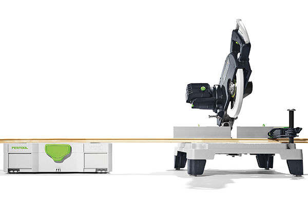 Die zusätzlichen Füße erhöhen den Arbeitstisch der SYM 70 exakt auf die Höhe des Systainer SYS 1