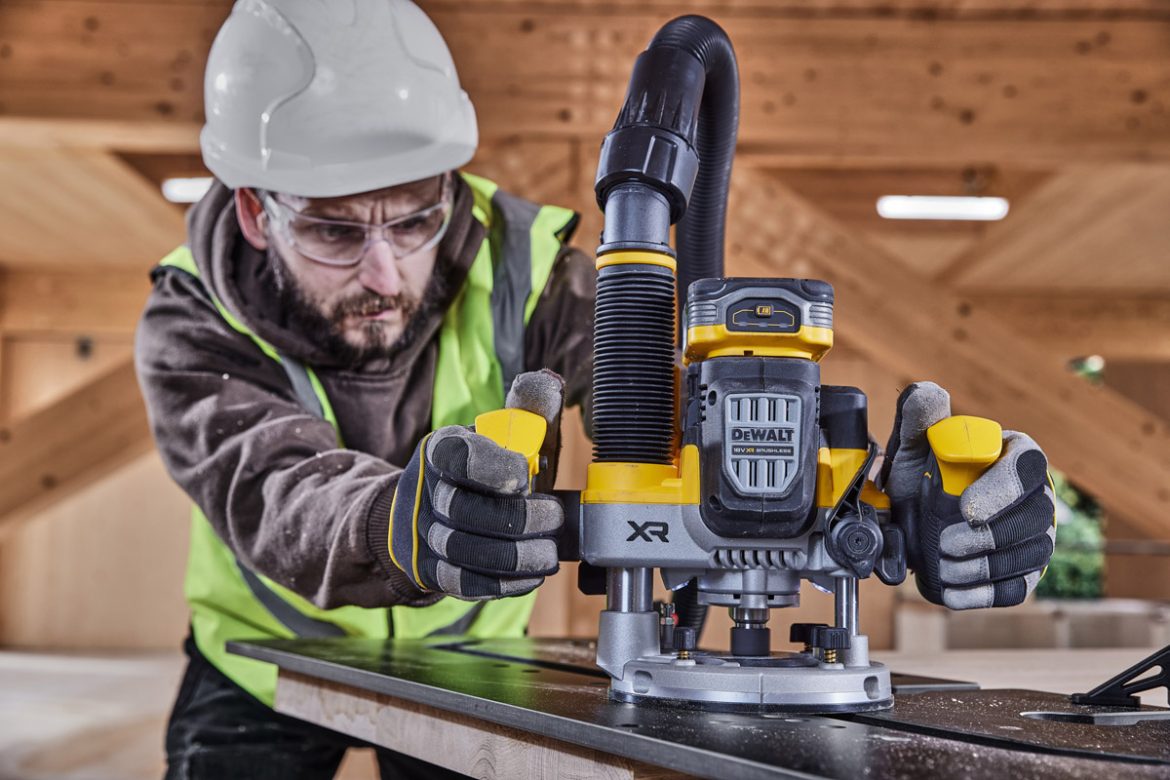 Dewalt Akku-Oberfräse DCW620