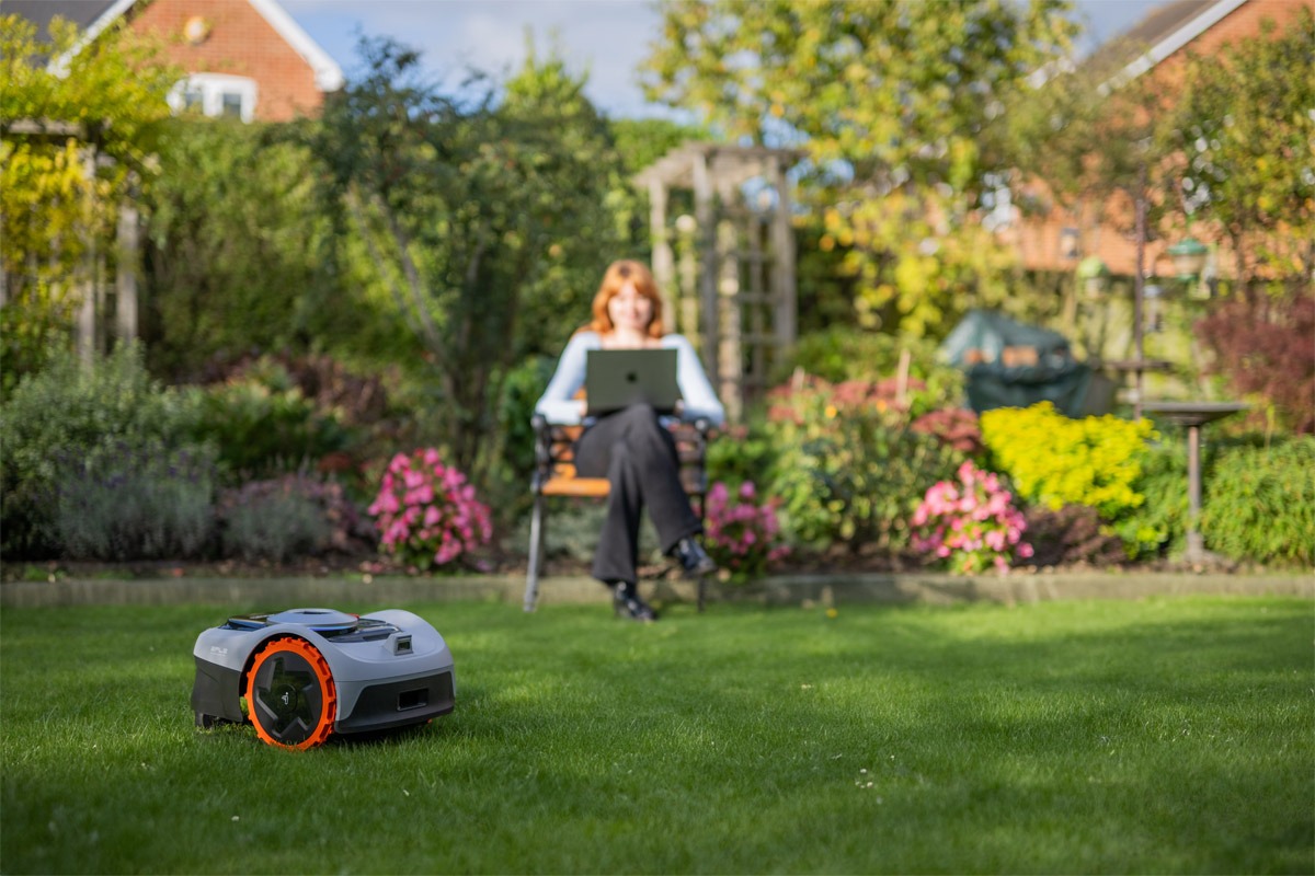 Segway Navimow i-Serie: Innovation, die deinen Rasen verwandelt.